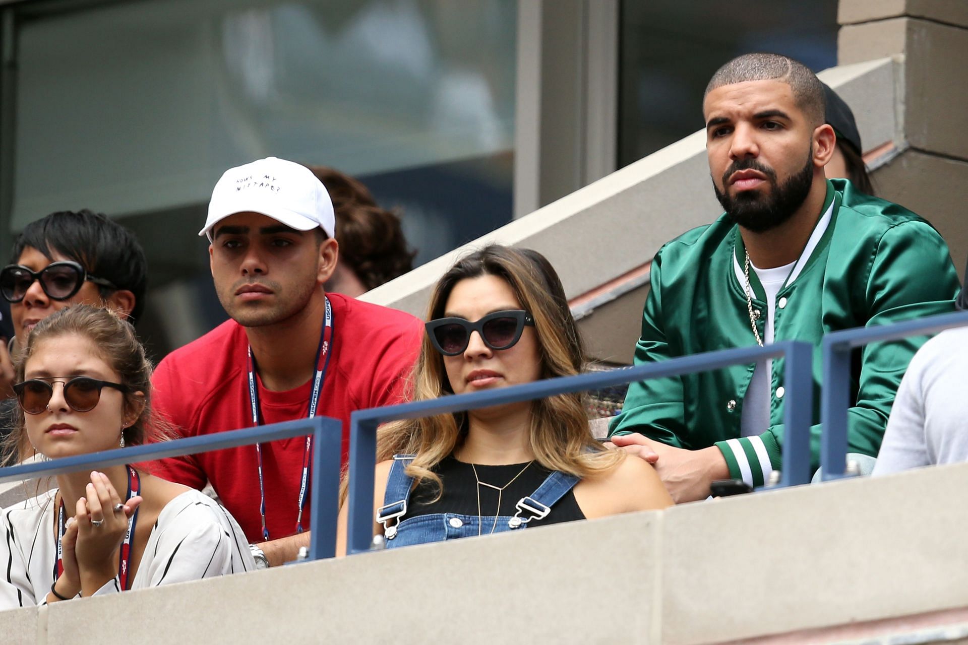 Drake watching Serena Williams&#039; US Open semifinal in 2015