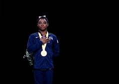 "Answer their phone in 5-7 business days" - Simone Biles takes to Twitter to complain about her friends; followers join in