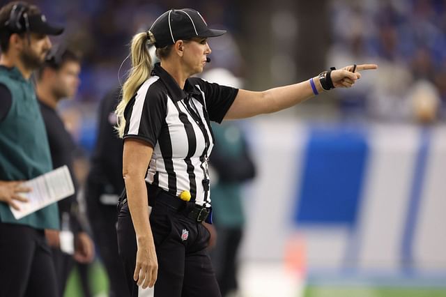 How Much Does An Nfl Referee Make