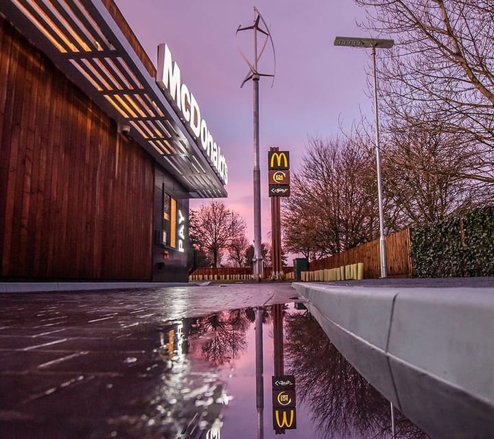 When does McDonald&rsquo;s&rsquo;s start serving breakfast?