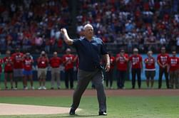 When Nolan Ryan stood his ground against 20-years junior Robin Ventura