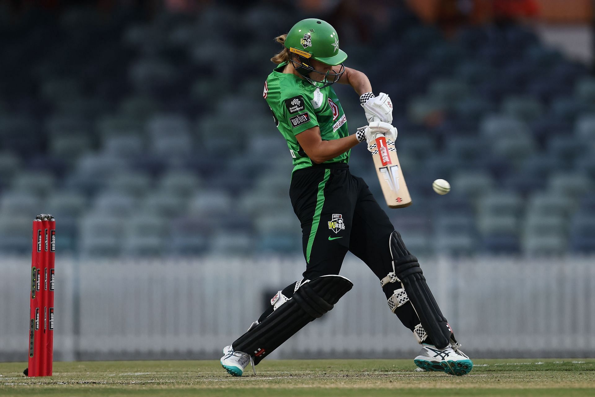 WBBL - Perth Scorchers v Melbourne Stars