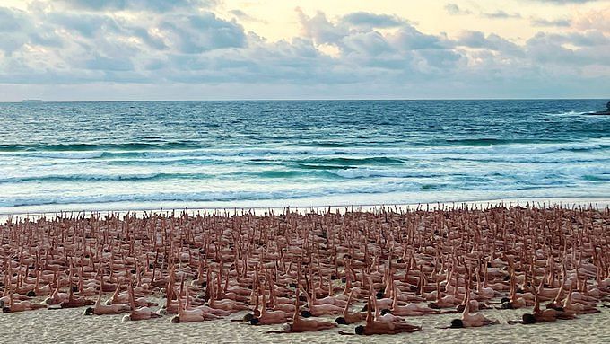Bondi Who Is Spencer Tunick Bondi Beach Welcomes Naked People For Skin Cancer Awareness