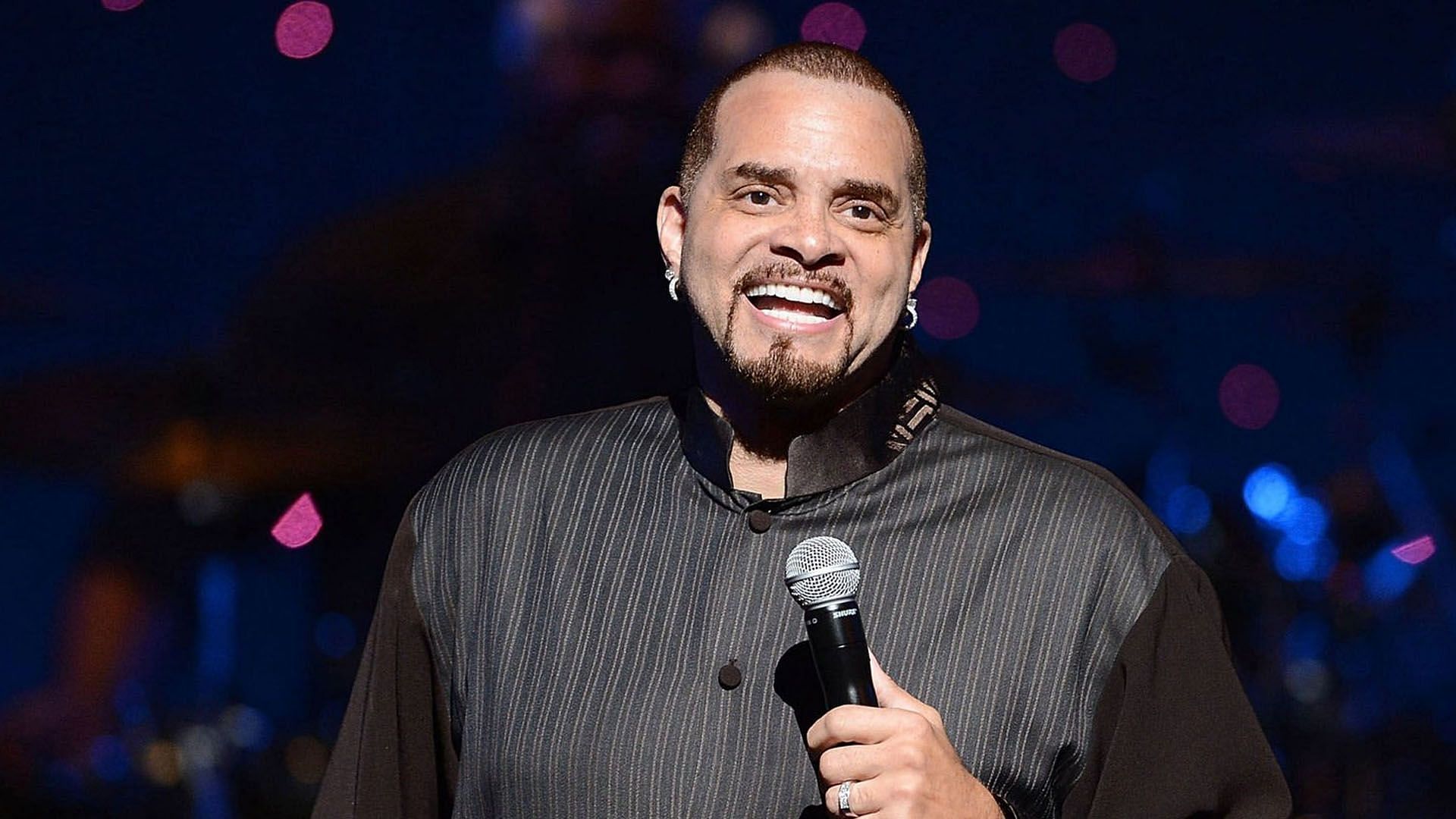 Sinbad learning to walk again after a life-changing stroke (image via Getty Images)
