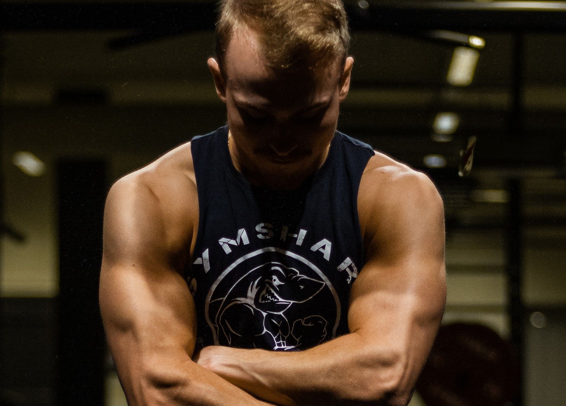 Best muscle building exercises for big muscles. (Photo via Philip Myrtorp/Unsplash)