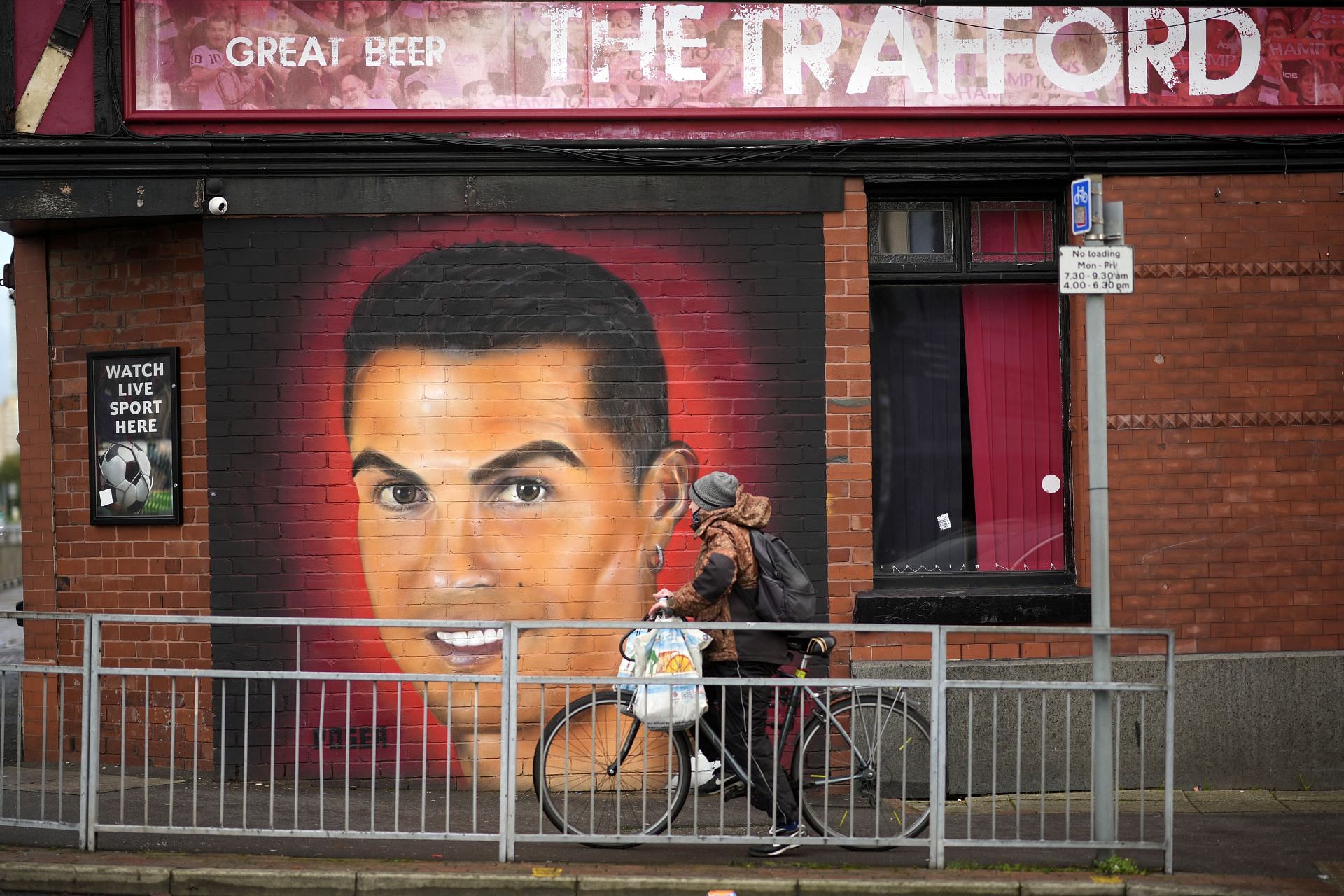 Manchester United Owners Consider Selling Club