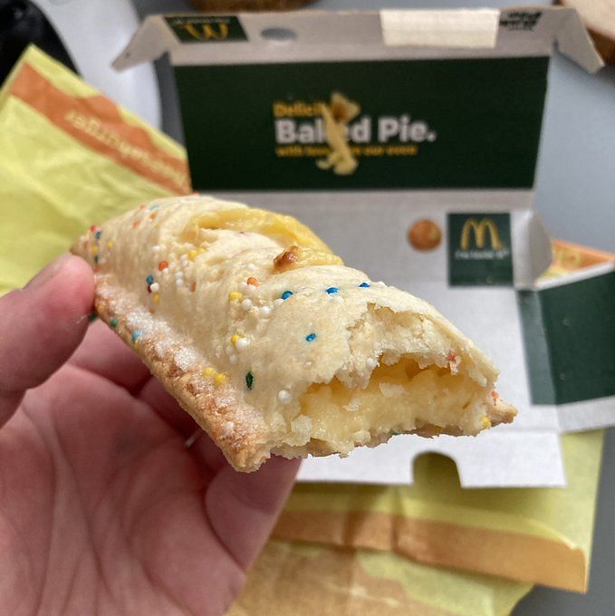 McDonald’s Holiday Pies Price, nutritional facts, and other details