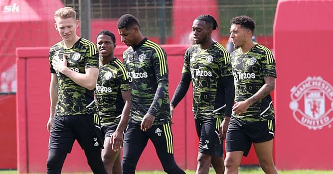 "He's fallen out of favor" - Pundit says 24-year-old star's career could be over at Manchester United