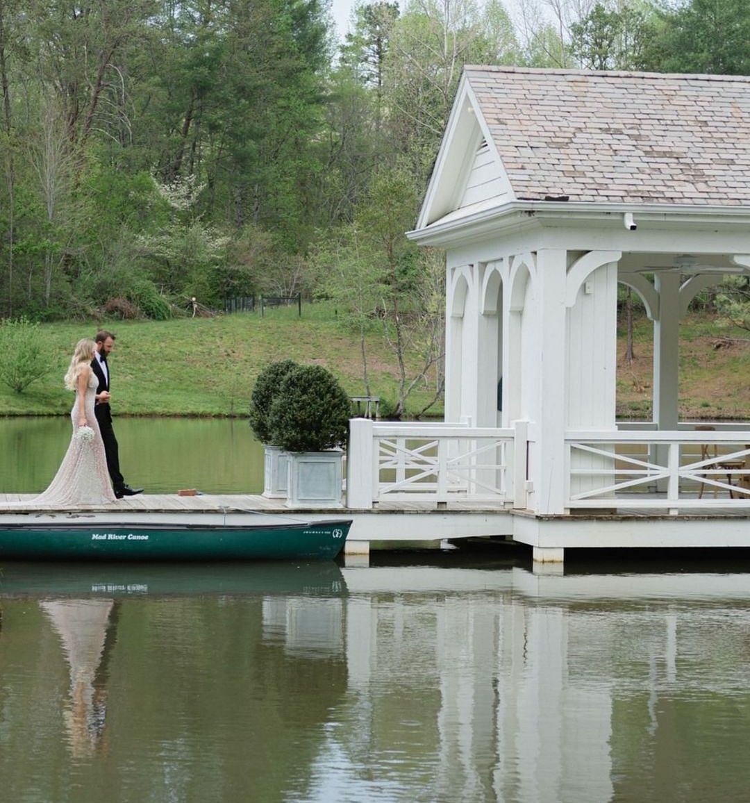 Paulina Gretzky wed Dustin Johnson in sheer Vera Wang dress