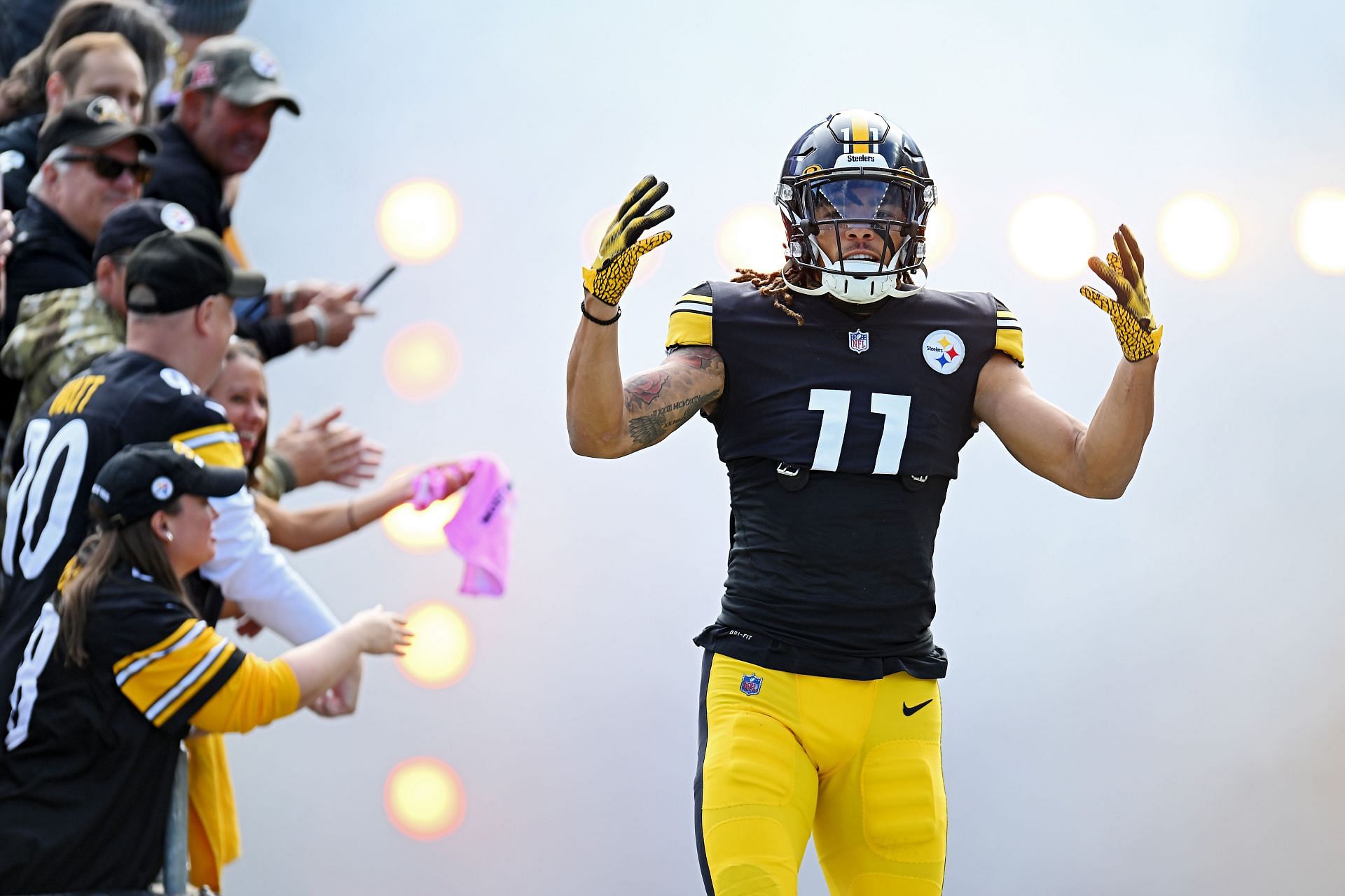 Chase Claypool in front of the Pittsburgh faithful