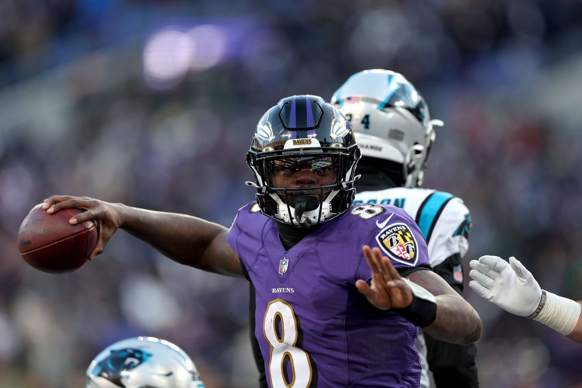 Ravens Fans Are Out Here Trying To Snatch Lamar Jackson's Beanie Straight  Off Of His Head And He's Not About It - BroBible