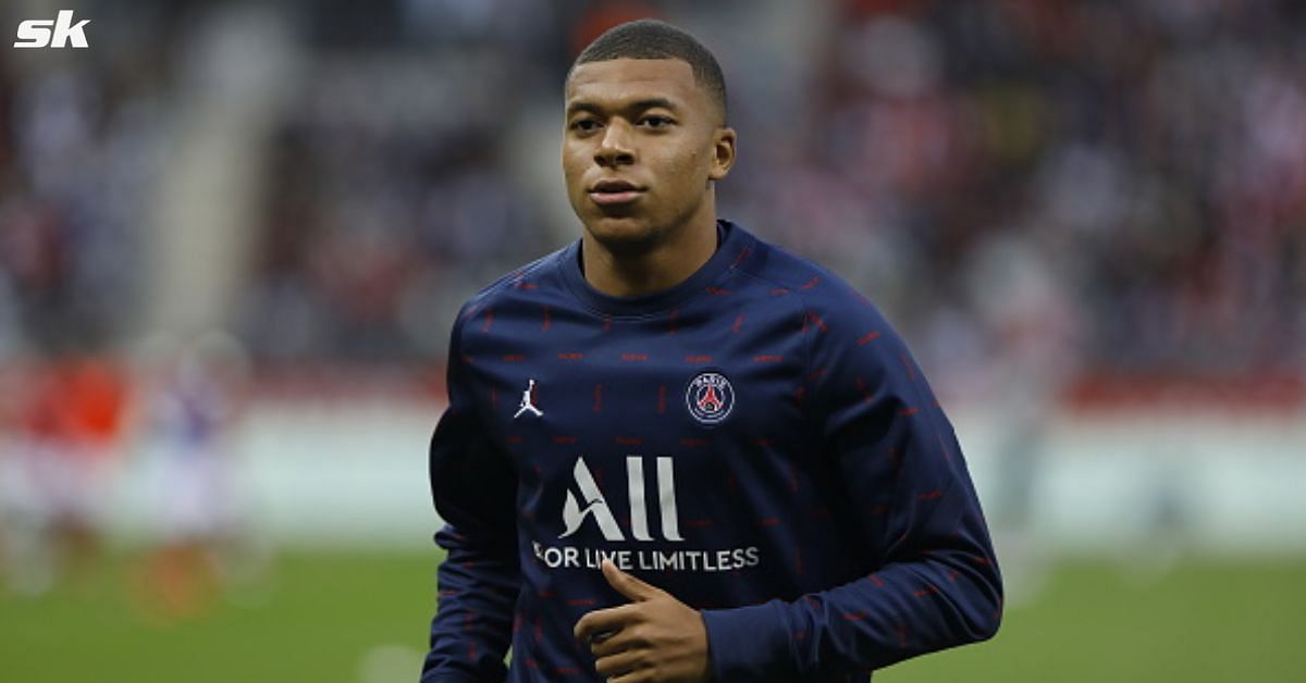 PSG monitor forward with Kylian Mbappe