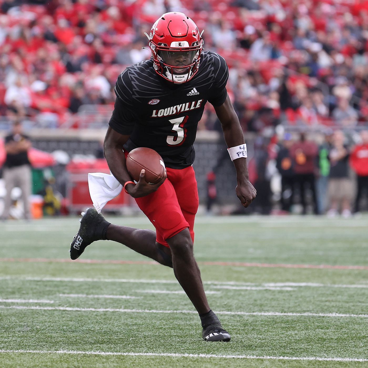 Can Malik Cunningham and a red-hot Louisville upset the Clemson Tigers?