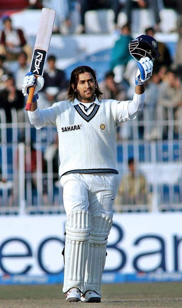 2-ms-dhoni-scores-his-maiden-test-century-against-pakistan-on-januray-2006-at-faisalabad.jpg (628&times;1062)