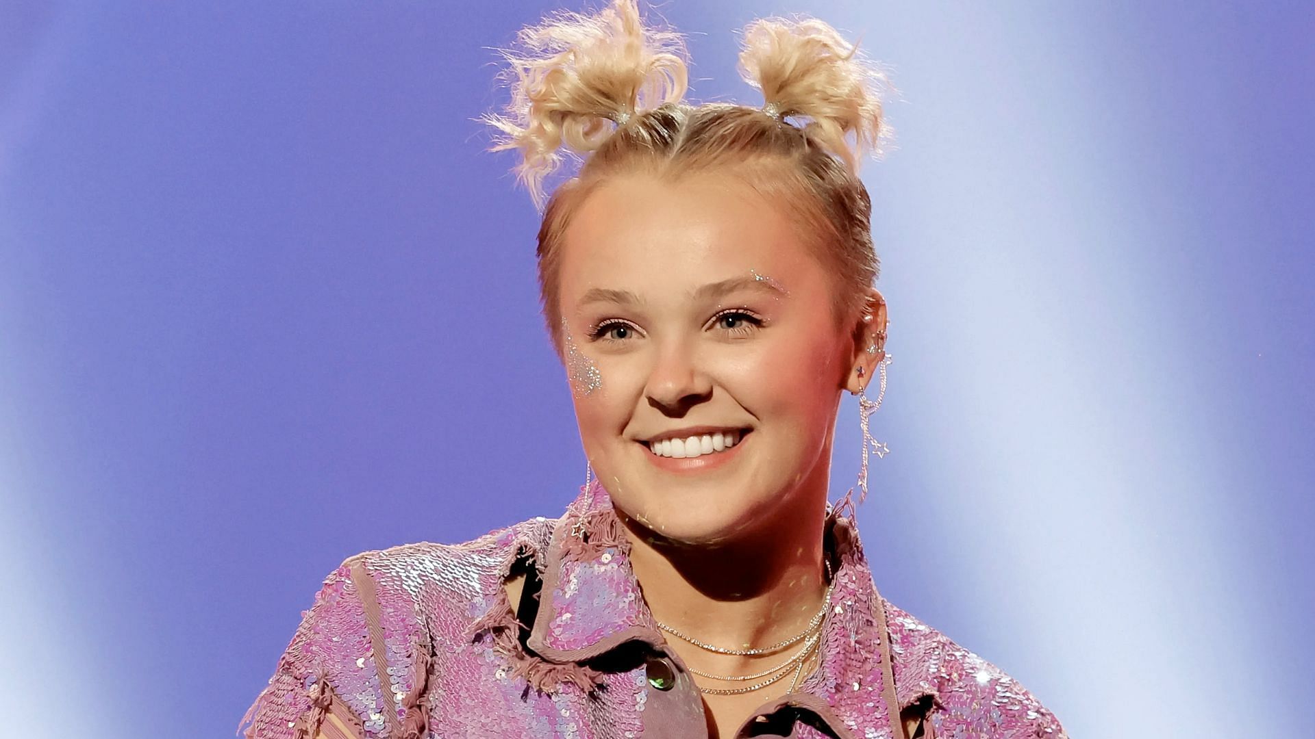 JoJo Siwa is pregnant rumors have taken over the internet, yet again. *image via Getty/Kevin Winter)