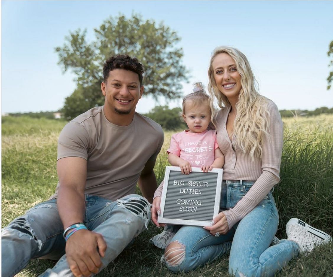 Mahomes with Brittany and Sterling with the big announcement. Source: Patrick Mahomes IG