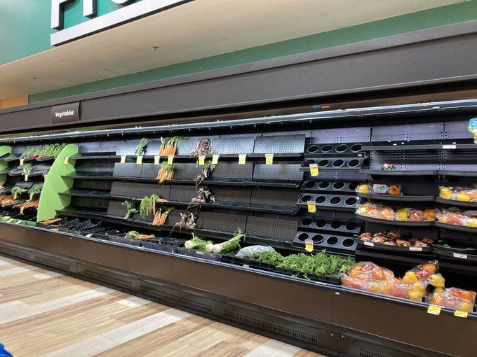 Why is there a lettuce shortage among major food chains? Details