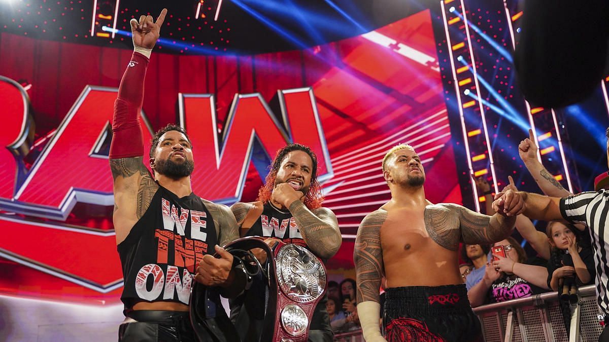 WWE Raw में भाइयों ने बड़ी जीत हासिल की 