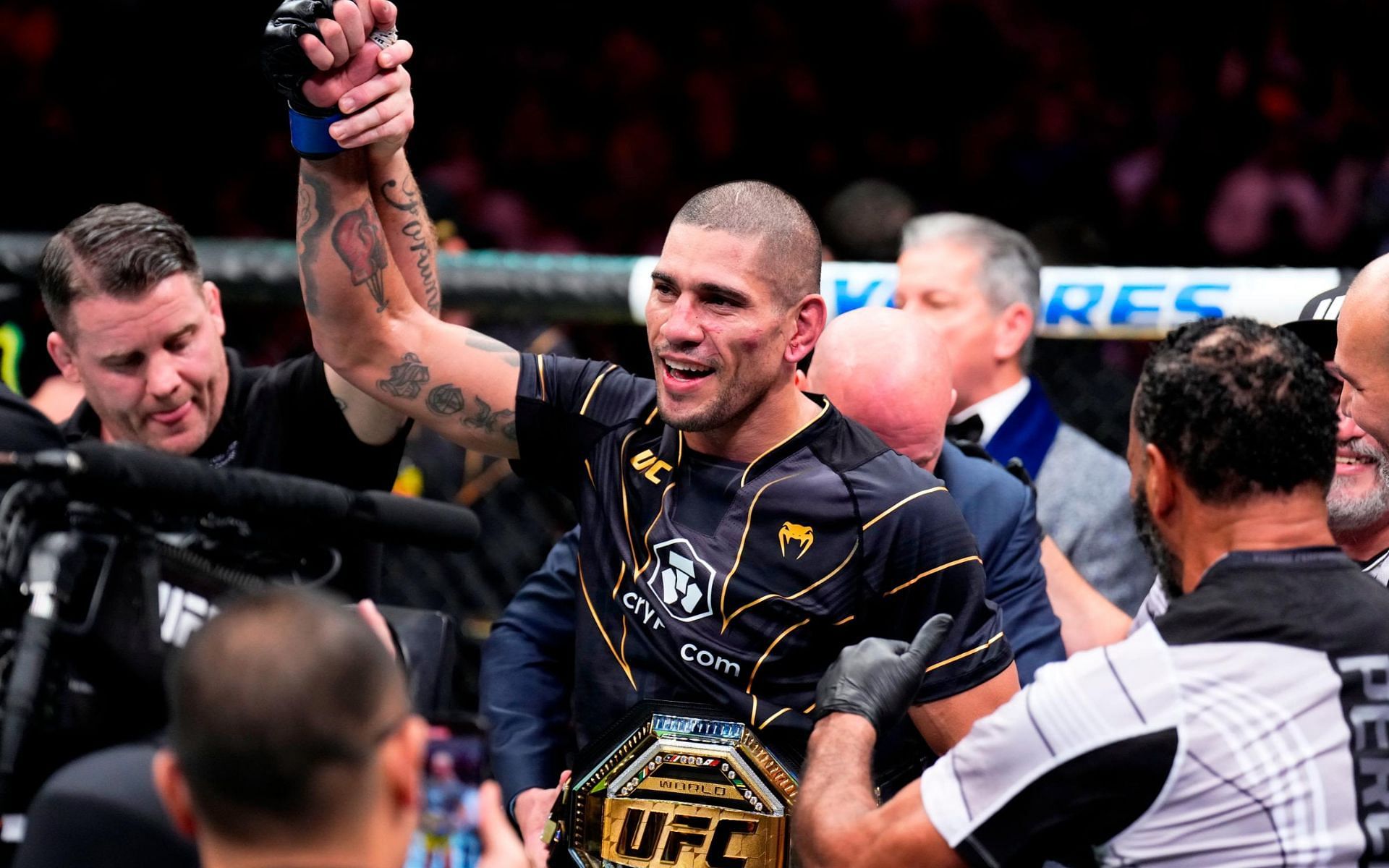 After his UFC middleweight title win, who could threaten Alex Pereira?