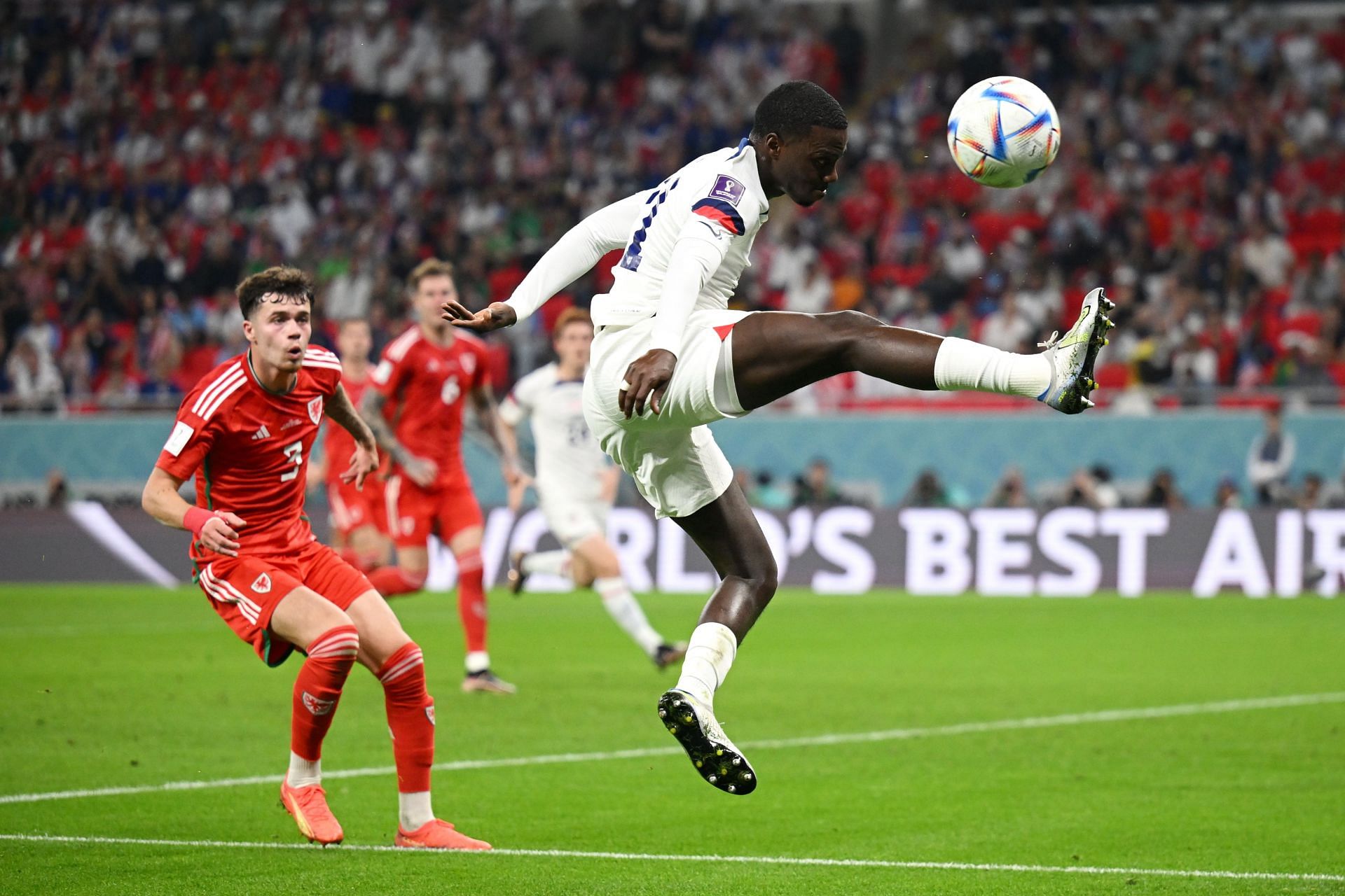 Gareth Bale's penalty rescues point for Wales in World Cup opener