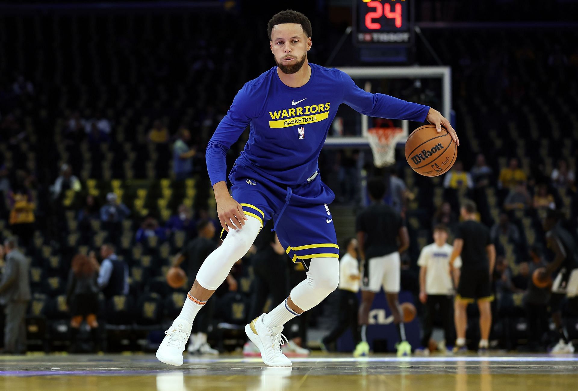 Steph Curry of the Golden State Warriors warming up before a game