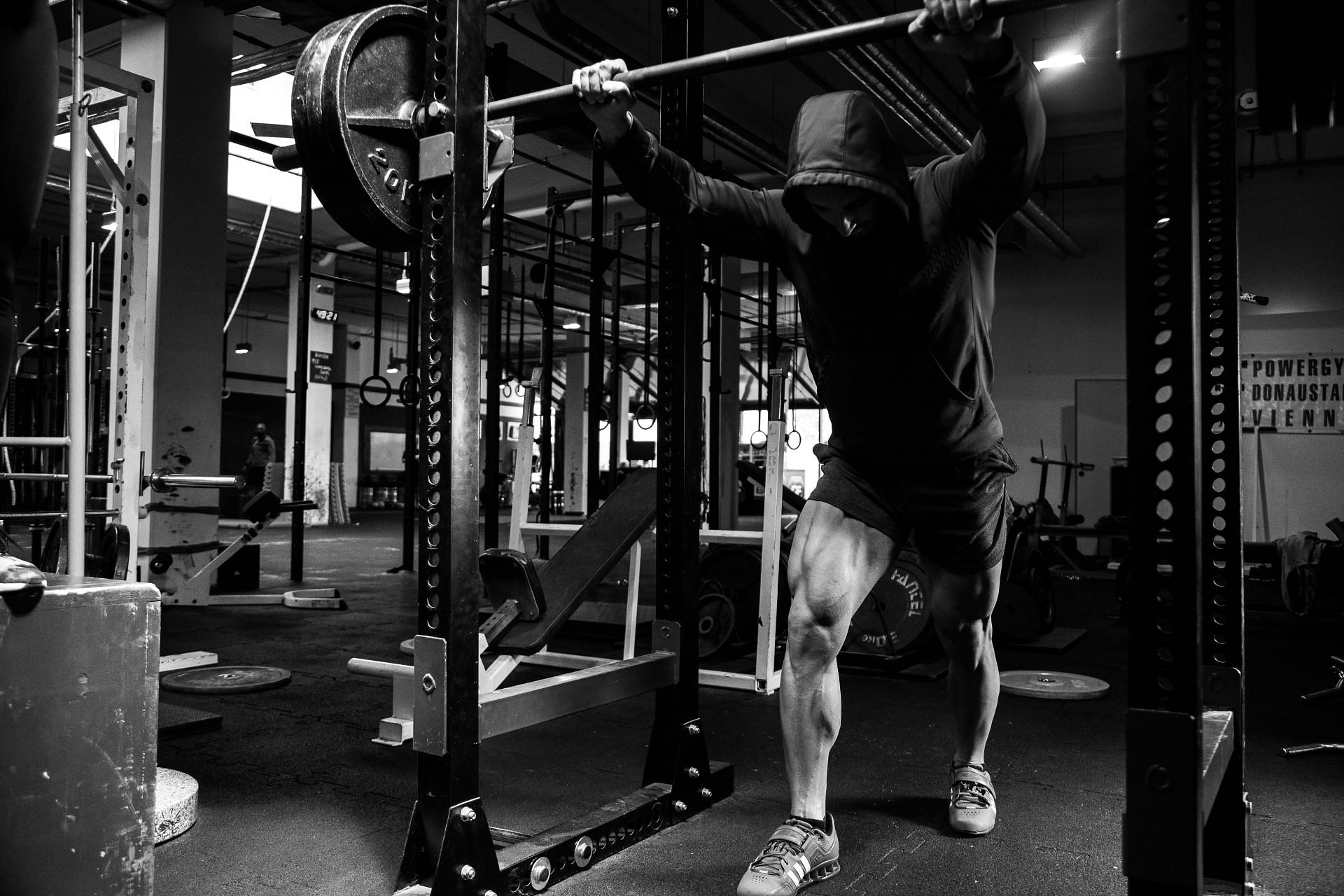 Sissy squats are a variation of the standard squat that targets quadriceps femoris, also known as the quads. (Image via Unsplash / Alexander Redl)