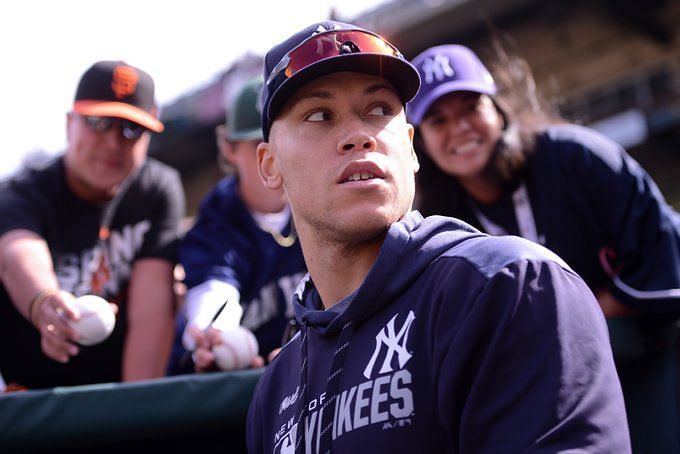 Aaron Judge Rumors: Yankees, Giants 'Very Close to 50-50' for Star