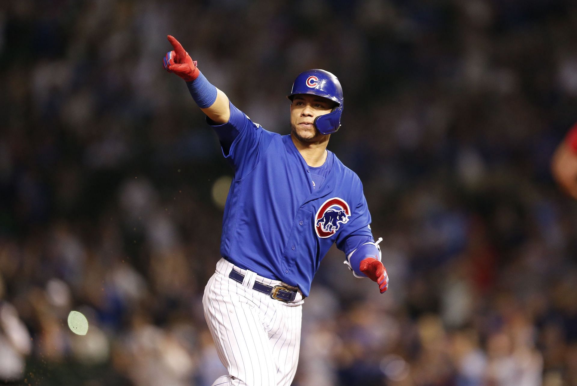 Cards sign All-Star catcher Contreras to 5-year deal