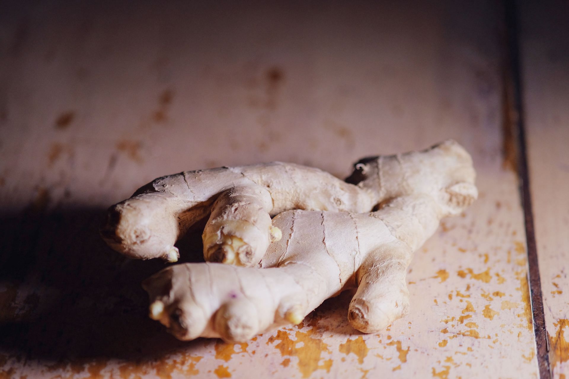 Ginger shots are easy to make at home. (Image via Unsplash / Lawrence Aritao)