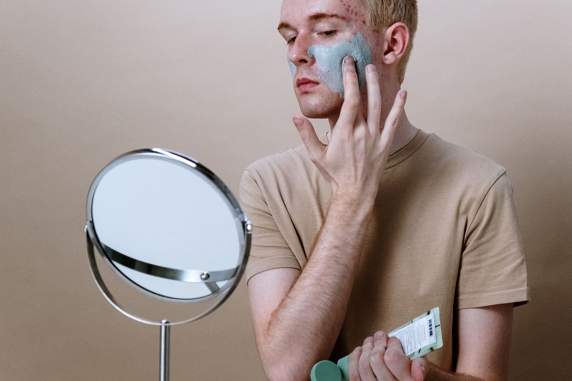 Exfoliation is a crucial step while following a winter skincare tips. (Image via Pexels / Cottonbro)