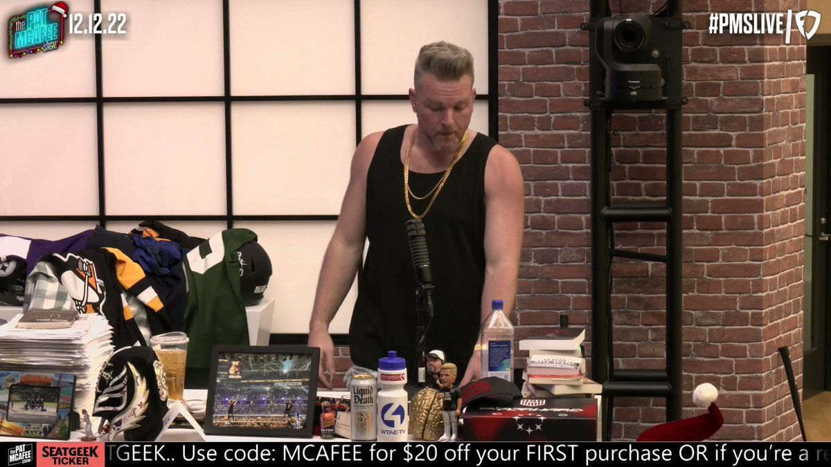 Pat McAfee on X: The Tampa Bay Buccaneers Super Bowl odds went from +2800  to +750 after Tom Brady announced he was coming back #PMSLive   / X