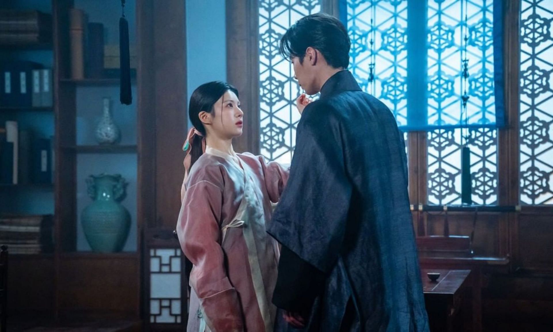 Bu-yeon and Jang Uk in Alchemy of Souls (image via tvn_drama, Instagram)