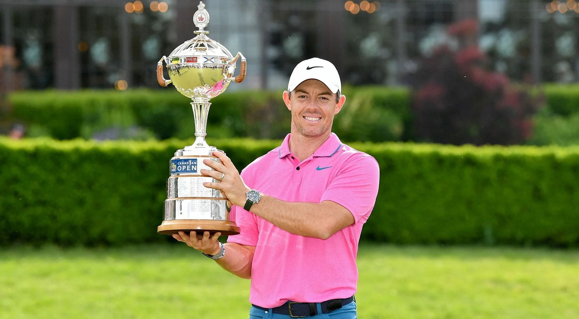 Rory McIlroy with Canadian Open trophy