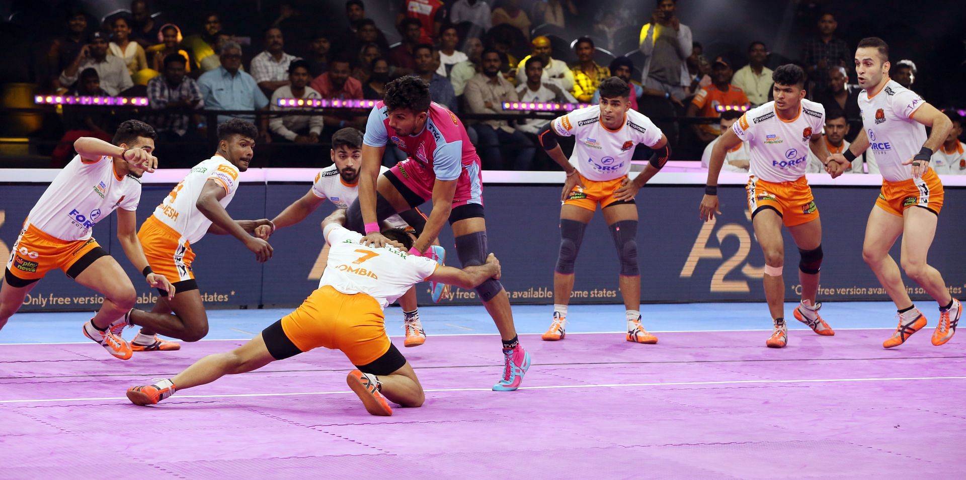 Jaipur Pink Panthers and Puneri Paltan are through to the next round (Image: PKL)