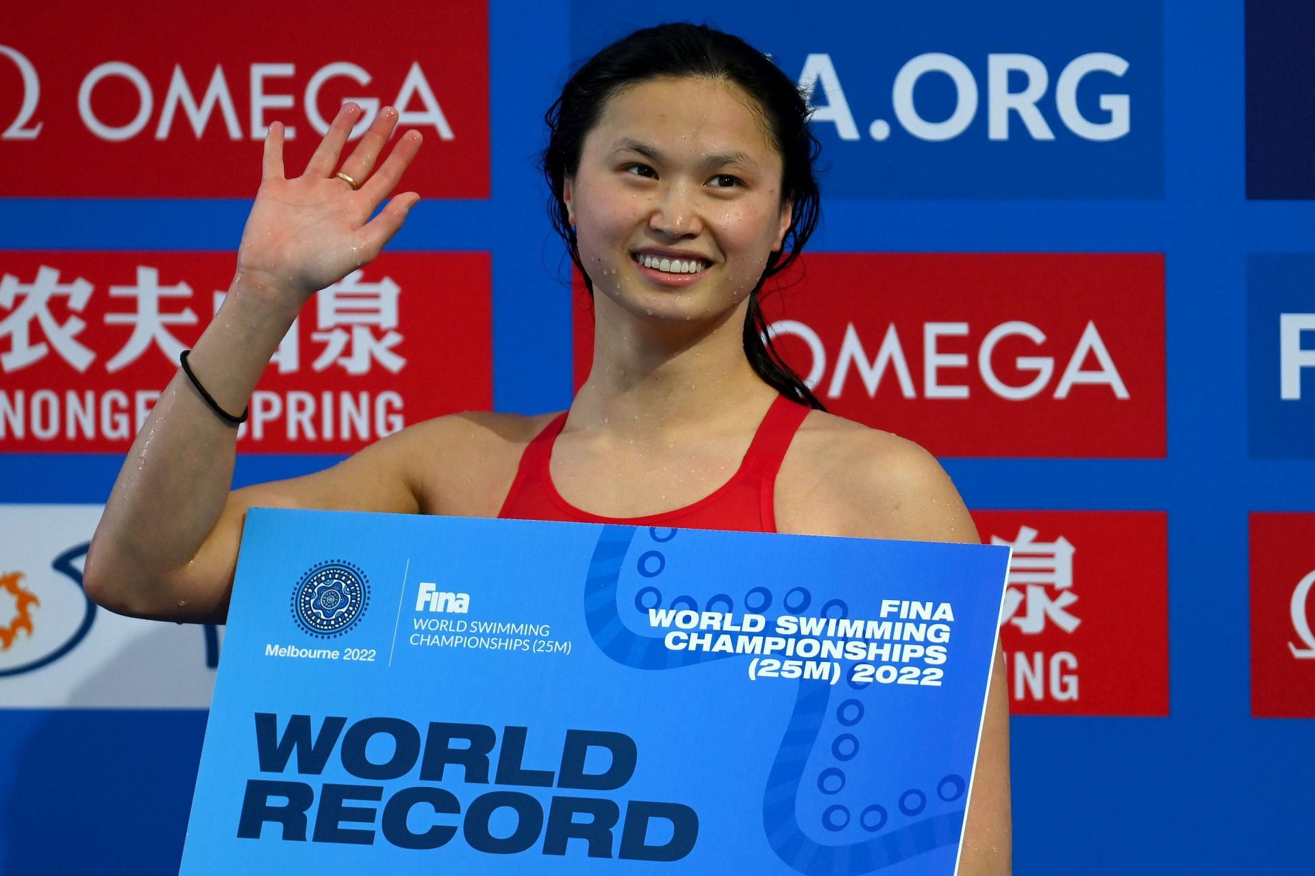 Margaret MacNeil of Canada celebrates winning gold in the Women&#039;s 50m Backstroke Final at the 2022 FINA World Short Course Swimming Championships in Melbourne.