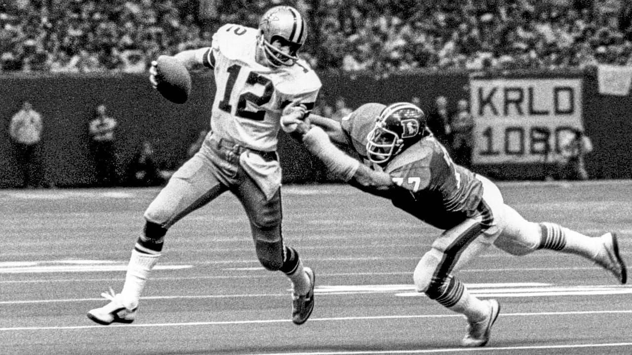 Heisman Trophy winner Roger Staubach plays at Rayen Stadium against  Youngstown State Penguins