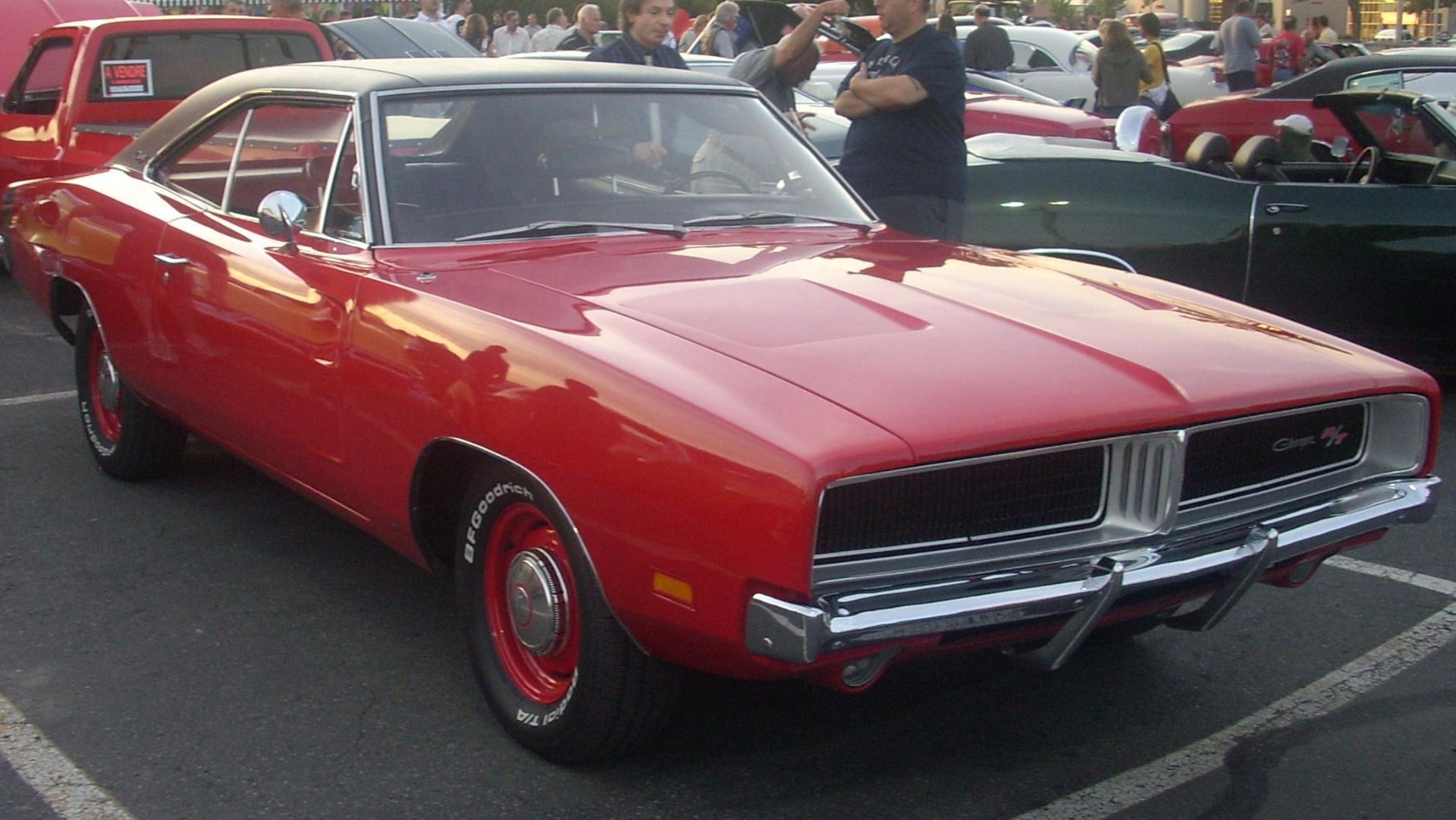 A look at the Dodge Challenger R/T 1969 in real life (Image via Wikipedia)