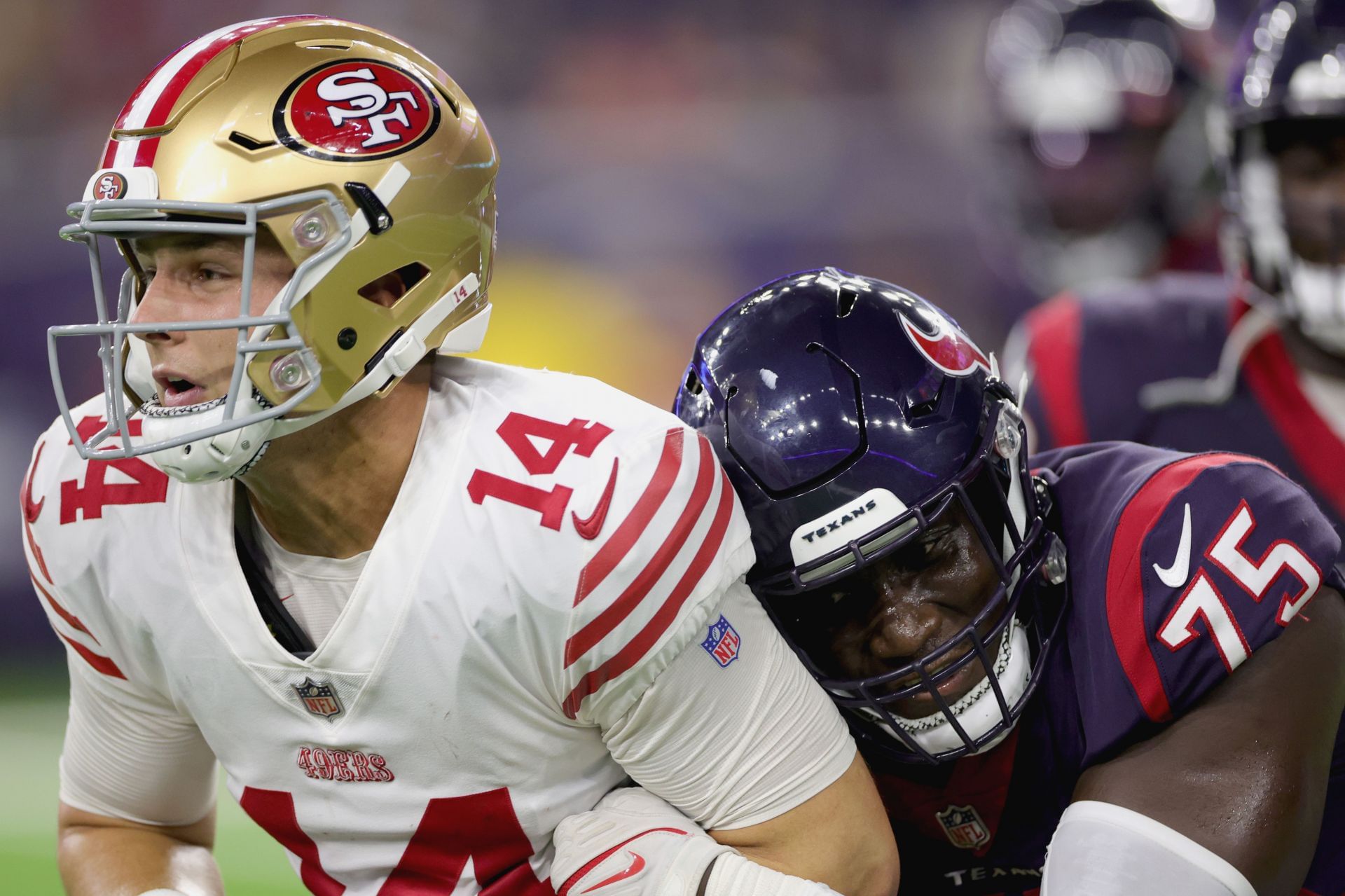 Brock Purdy outshines Tom Brady in 1st start as 49ers beat