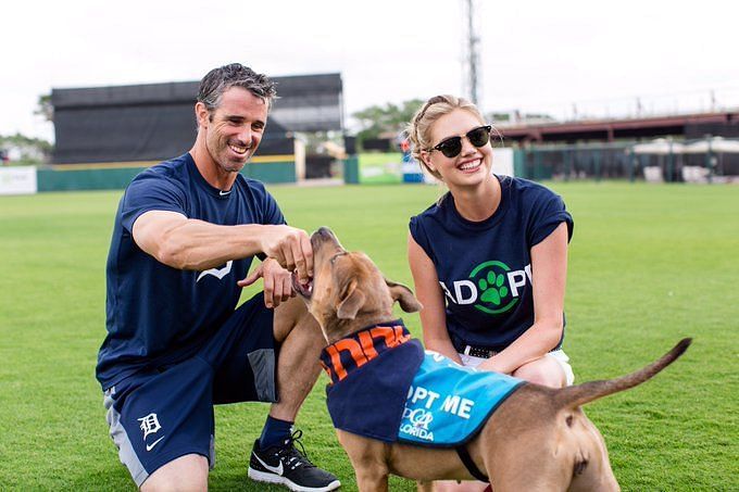 Kate Upton, Justin Verlander host adoption event at Astros' Dog Day