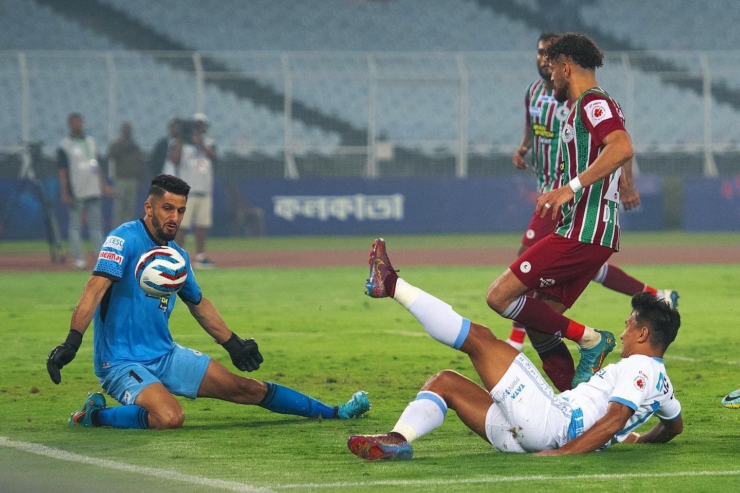 Can ATK Mohun Bagan extend their strong defensive form? (Image Courtesy: ATK Mohun Bagan FC Twitter) Twitter)