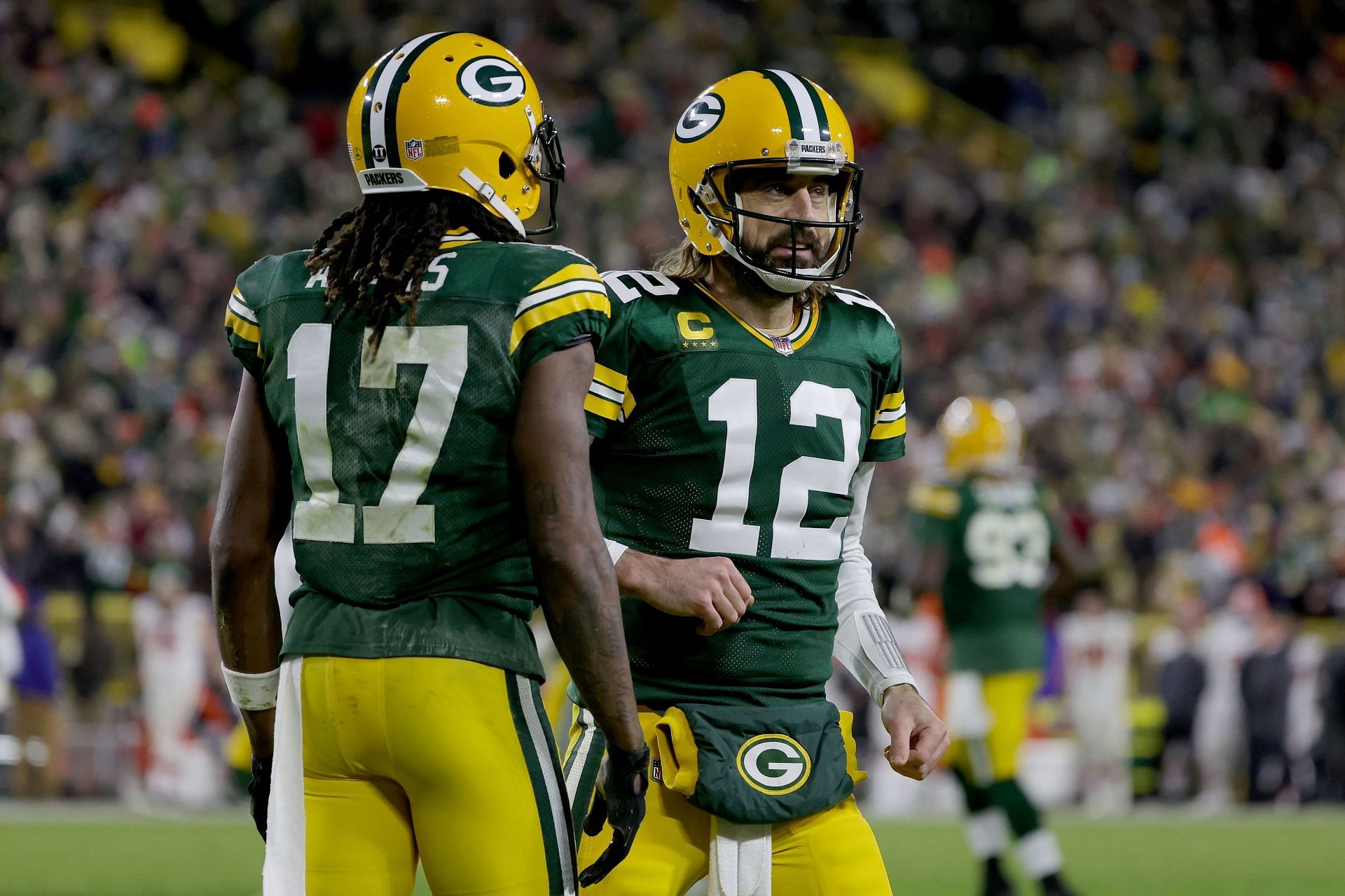Aaron Rogers and Davante Adams celebrate scoring a touchdown against the Cleveland Browns
