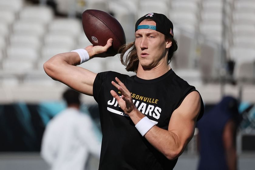 trevor lawrence shirt off