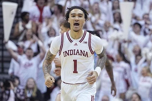 Indiana Hoosiers freshman guard Jalen Hood-Schifino