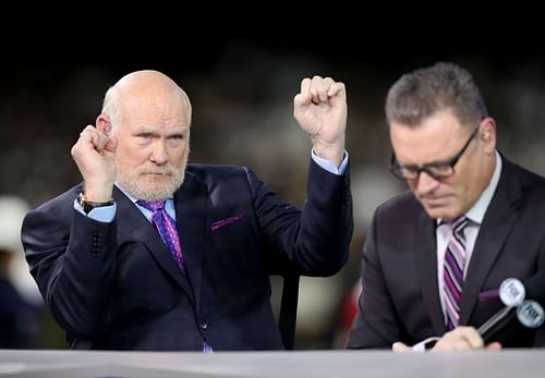 Terry Bradshaw and his friend Howie Long