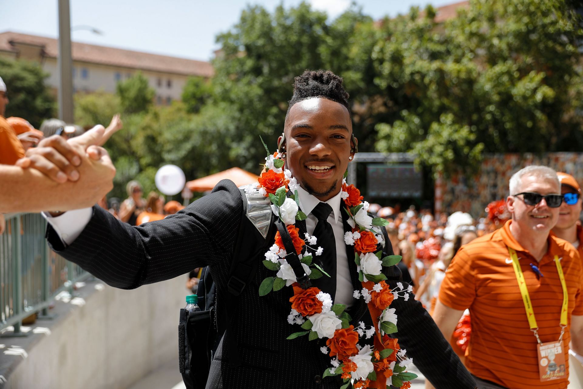 Texas RB Bijan Robinson declares for 2023 NFL draft