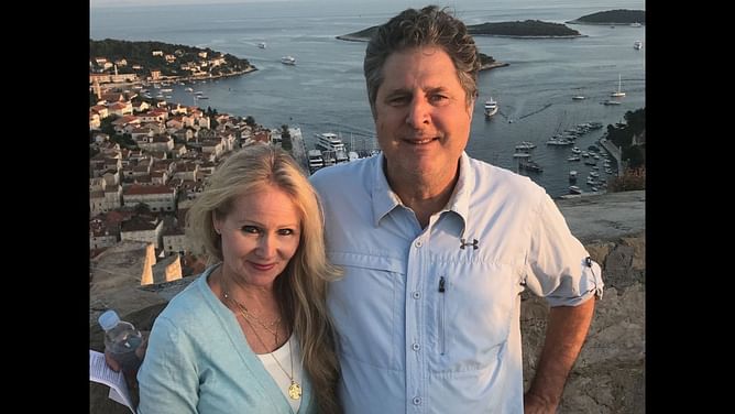 Who is Mississippi State HC Mike Leach's wife, Sharon Leach?
