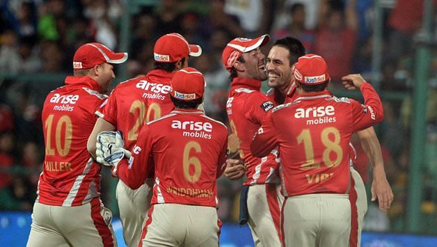 Kings-XI-Punjab-player-Mitchell-Johnson-celebrates-fall-of-a-wicket-during-the-final-match-of-IPL-2014-between-99.jpg (628&times;355)