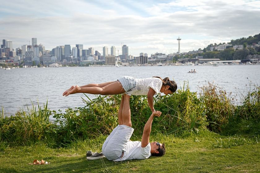 10 yoga poses for two people: how to do couples yoga