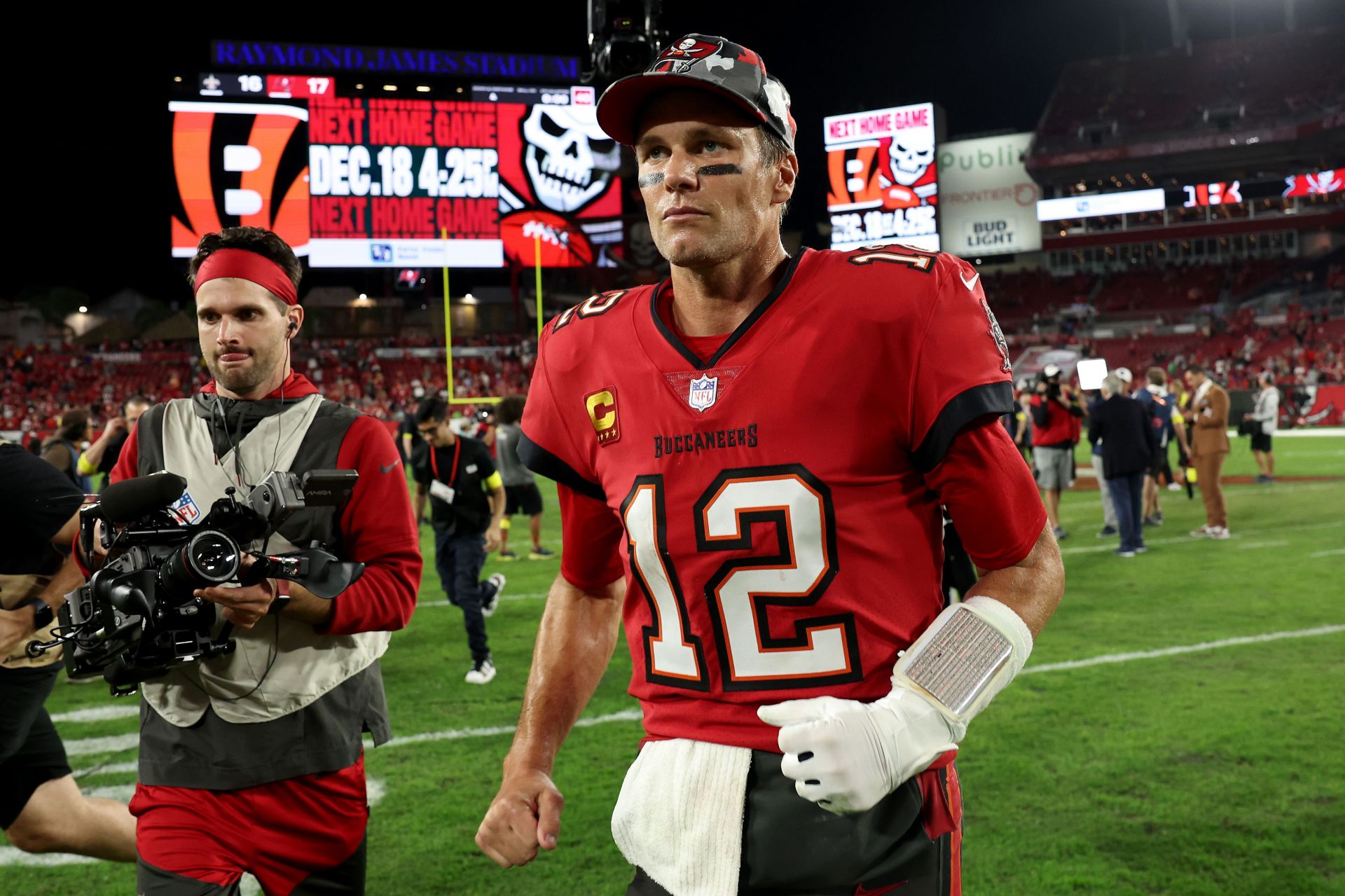 EXCLUSIVE: In the lower 10 percentile of games - Ex-NFL HC Mike Smith  blames Tom Brady for Buccaneers' loss to Bengals