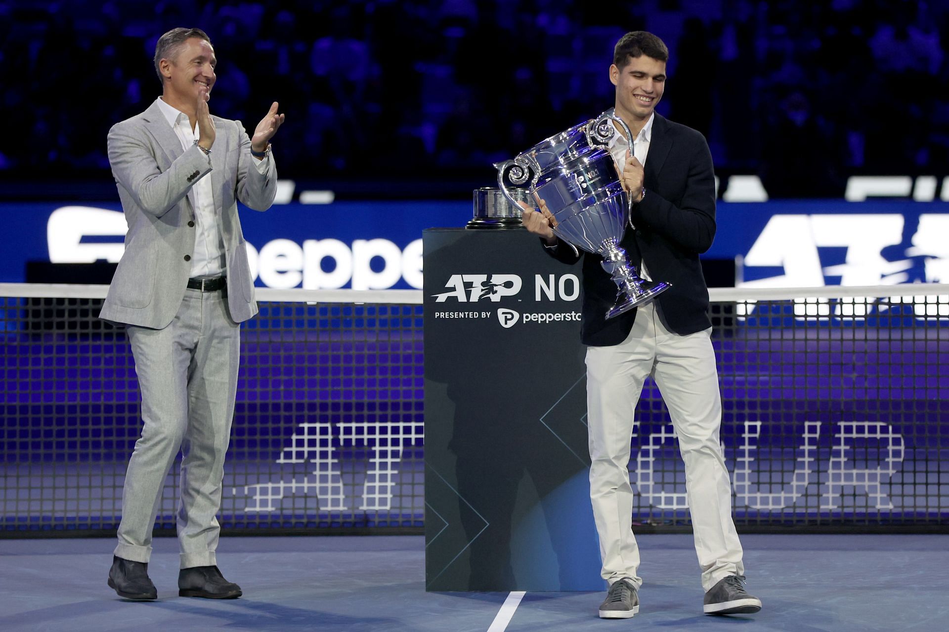 Carlos Alcaraz lifted his first year-end World No. 1 trophy in 2022